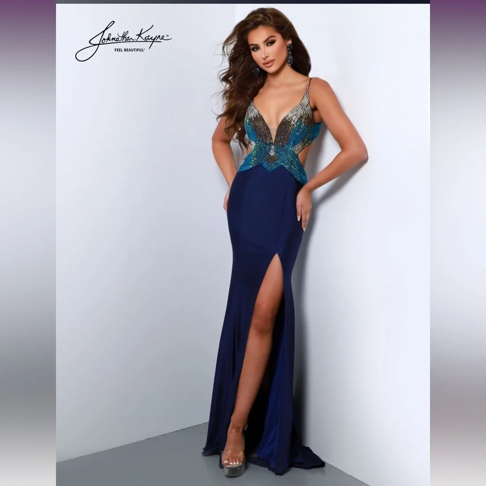Johnathan Kayne Royal Blue Sequin Prom/Pagenat Dress size 0-2 - Picture 4 of 11